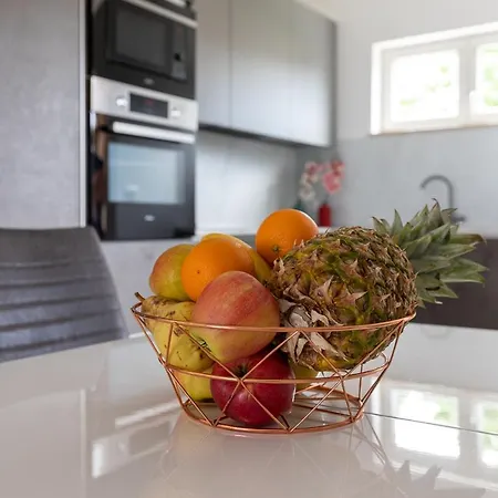 Dolly Completely Renovated 2023 * ロヴィニ