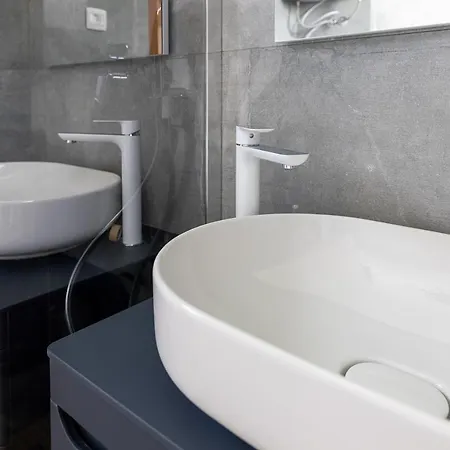 Dolly Completely Renovated 2023