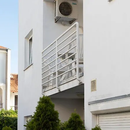 Apartman Dolly Completely Renovated 2023