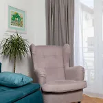 Dolly Completely Renovated 2023 Apartment