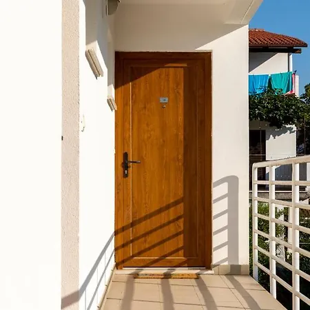 Dolly Completely Renovated 2023 Apartman